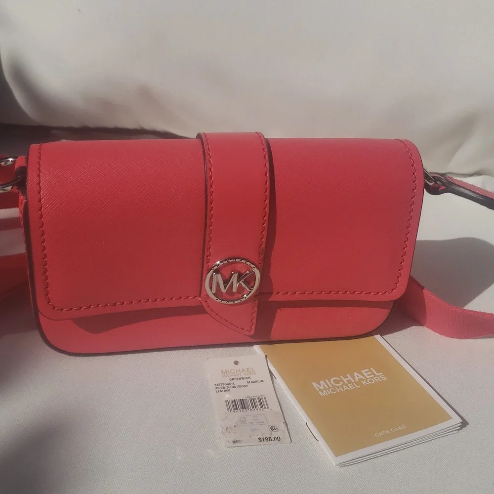 💟Michael Kors Coral Sling Bag NWT